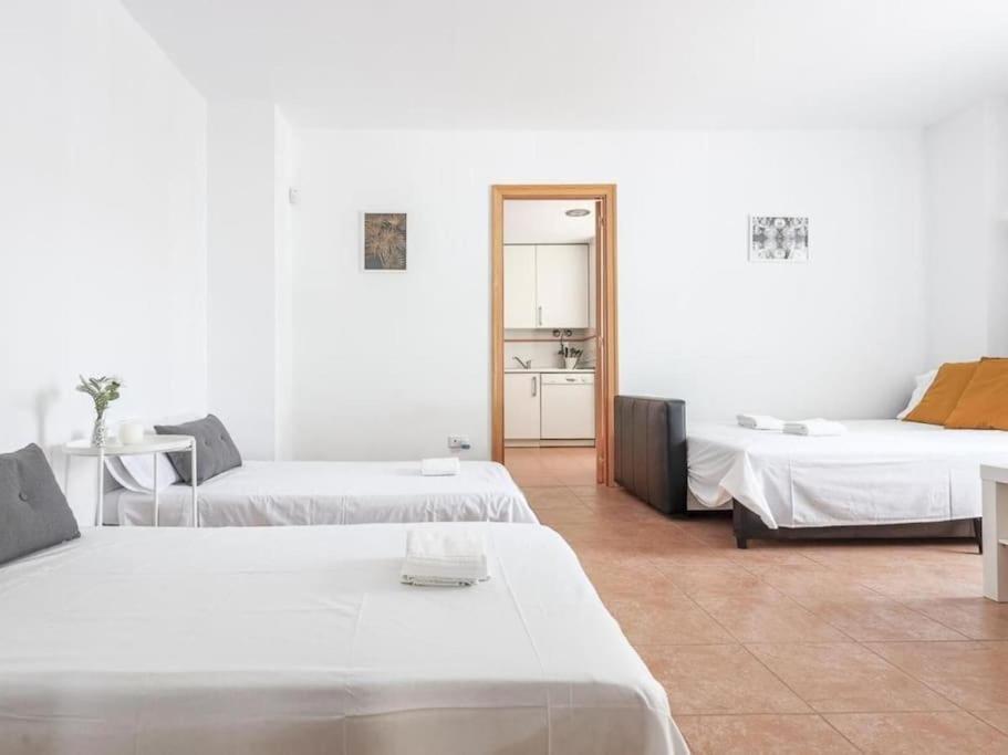 Alojamiento Con Piscina Y Parking En Sevilla La Algaba Exterior photo